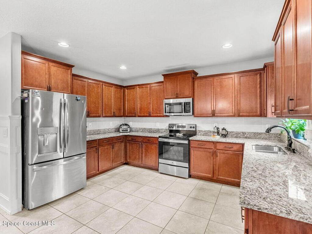 553 Trymore Drive, Palm Bay, FL 32909