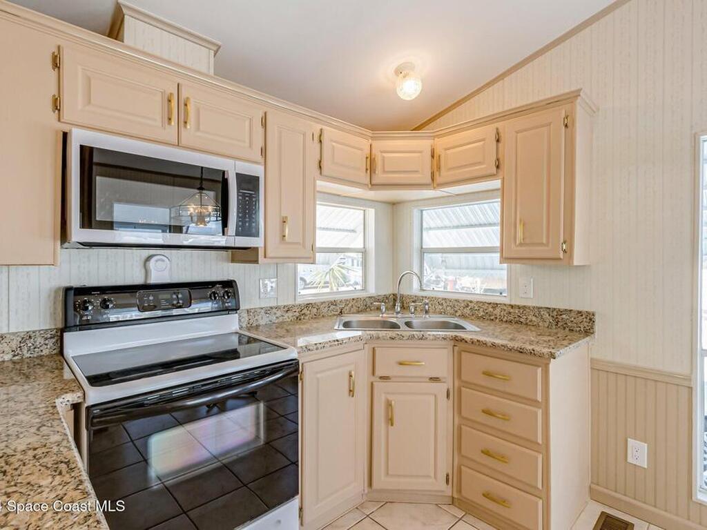 309 Akron Way, Suntree, FL 32955