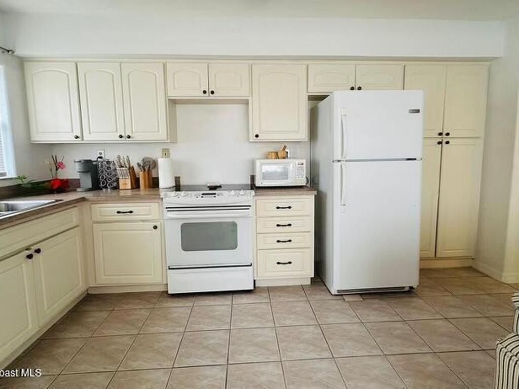 1403 S Miramar Avenue, Indialantic, FL 32903