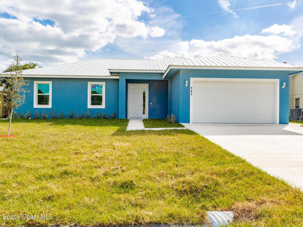 942 SW Jaslo Avenue, Port St. Lucie, FL 34953