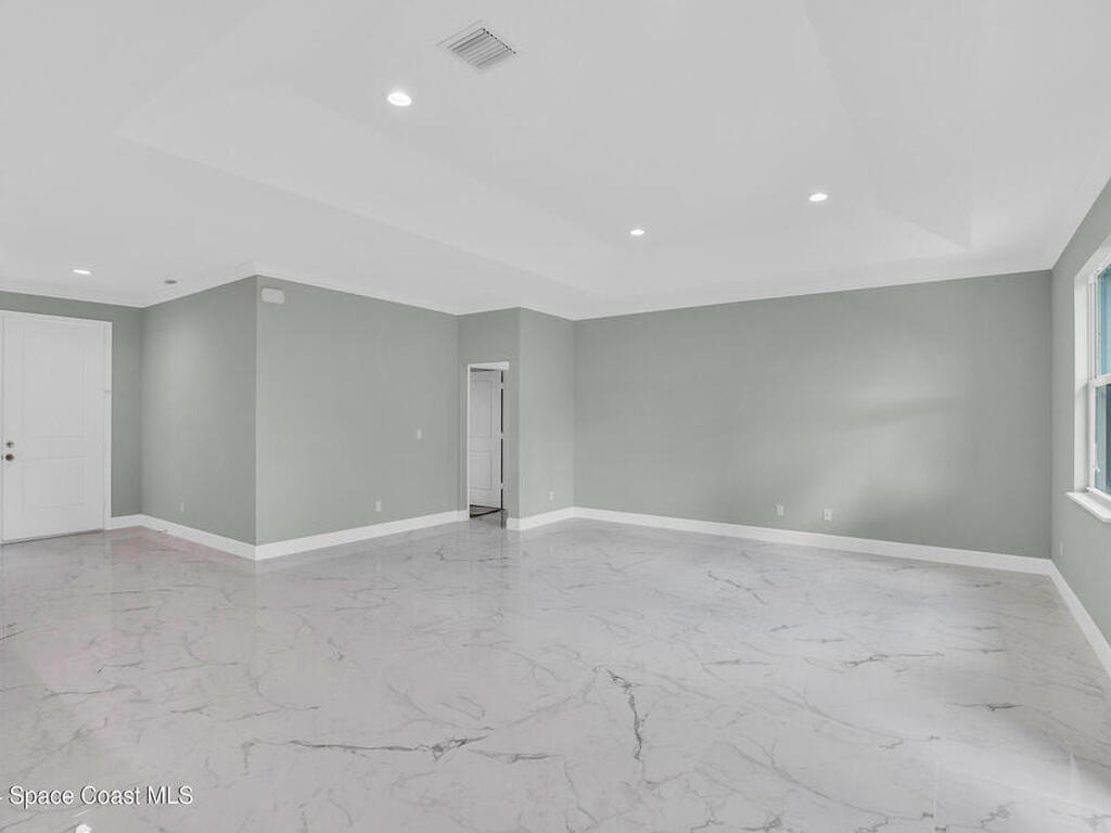 942 SW Jaslo Avenue, Port St. Lucie, FL 34953