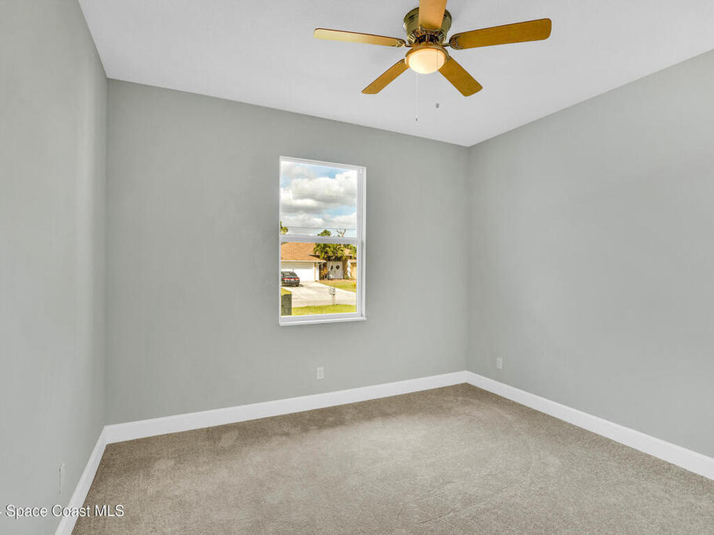 942 SW Jaslo Avenue, Port St. Lucie, FL 34953