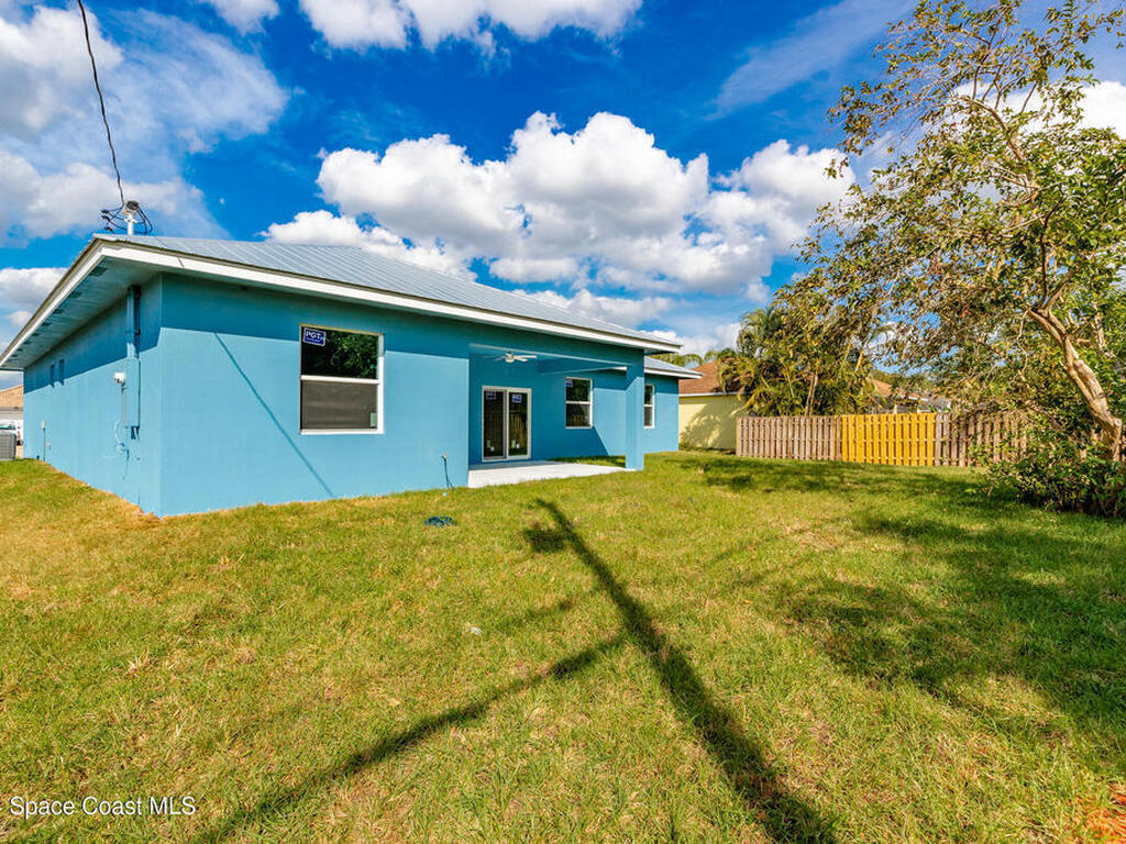 942 SW Jaslo Avenue, Port St. Lucie, FL 34953
