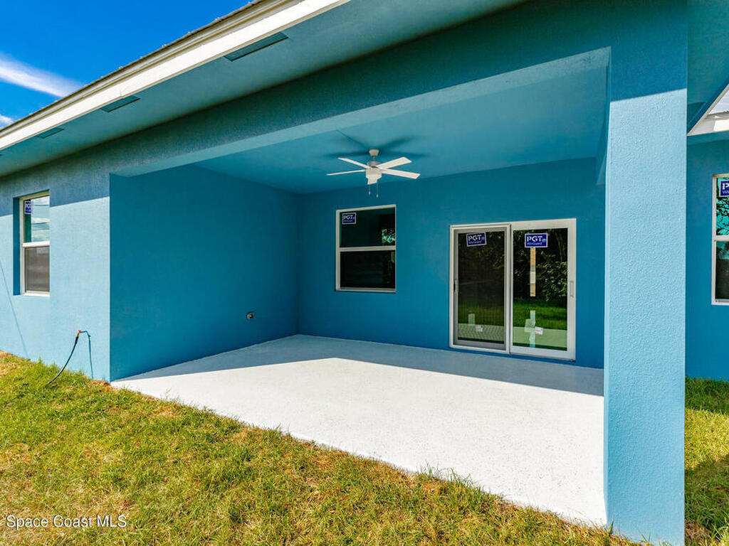 942 SW Jaslo Avenue, Port St. Lucie, FL 34953