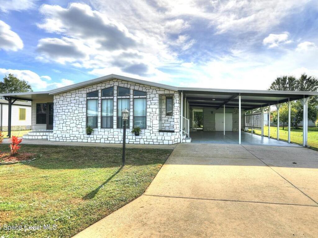 915 Yew Street, Barefoot Bay, FL 32976