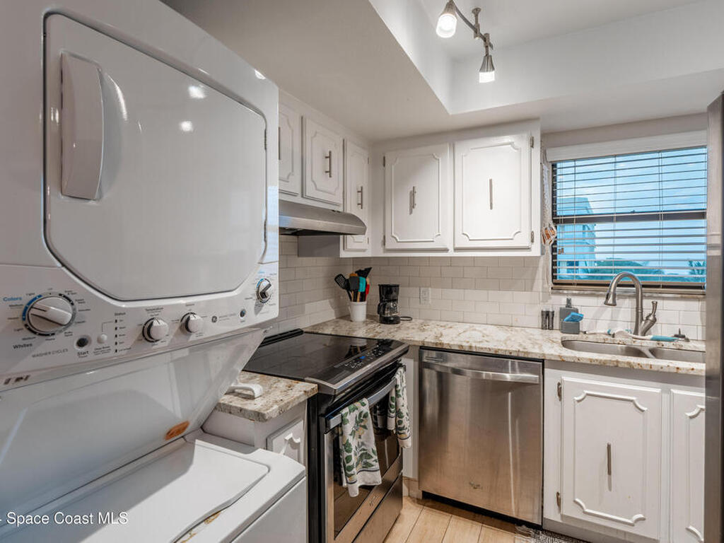 877 N Hwy A1a, Indialantic, FL 32903