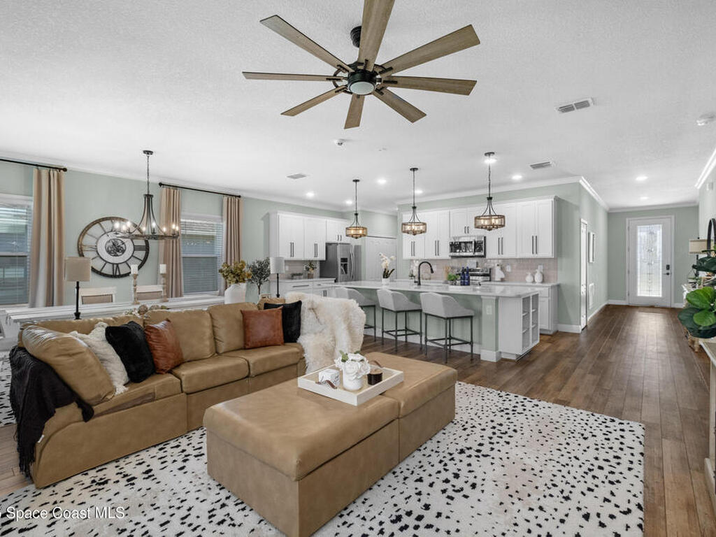 681 Black Horse Street, Palm Bay, FL 32909
