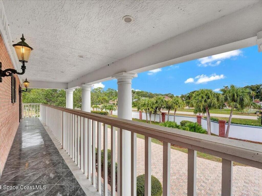 2195 S Courtenay Parkway, Merritt Island, FL 32952