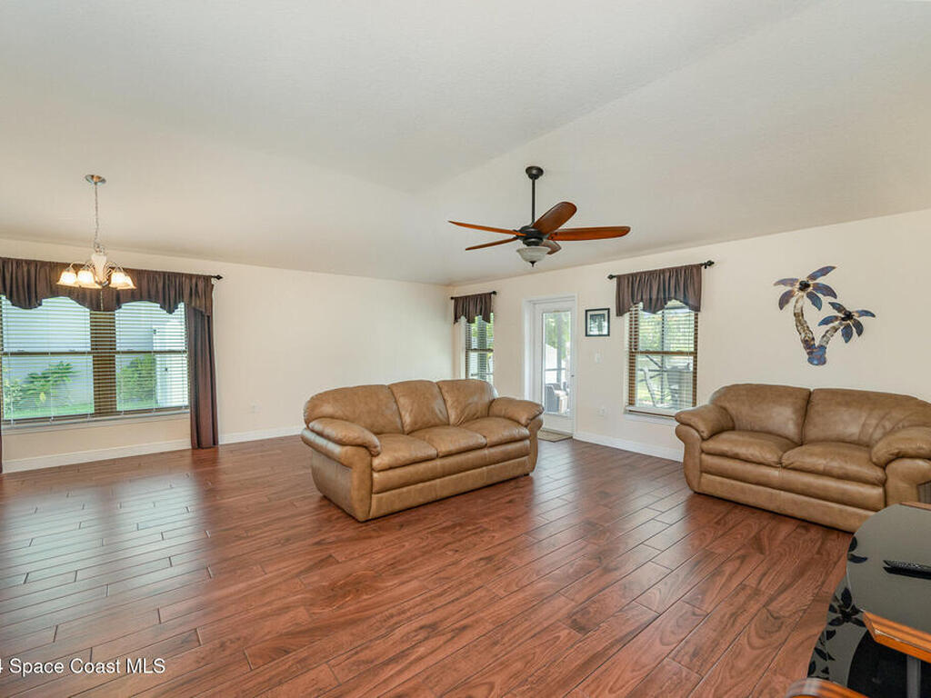1377 Alaqua Way, Melbourne, FL 32904