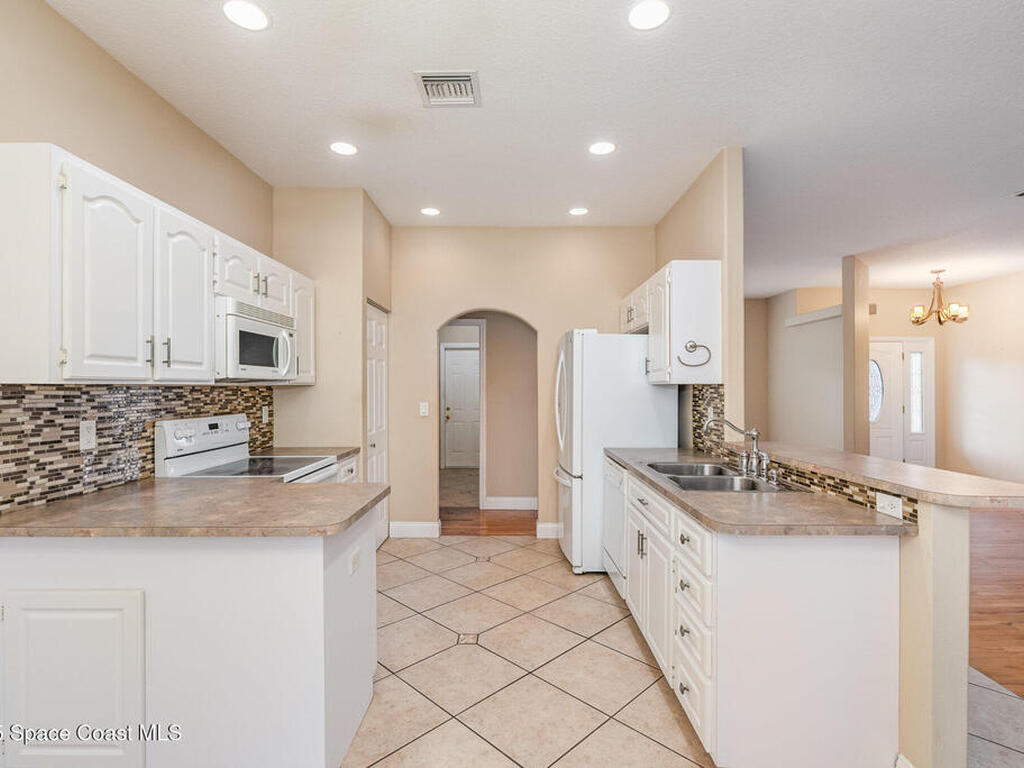 833 Parkwood Avenue, Titusville, FL 32796