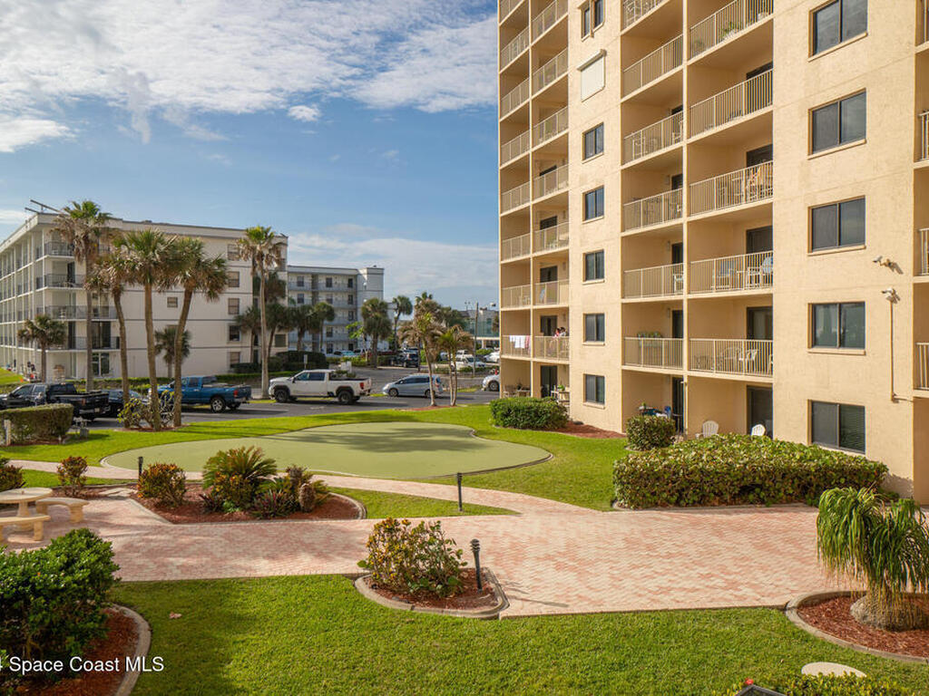 7520 Ridgewood Avenue, Cape Canaveral, FL 32920