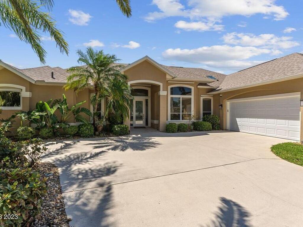 302 Sandhurst Drive, Melbourne, FL 32940
