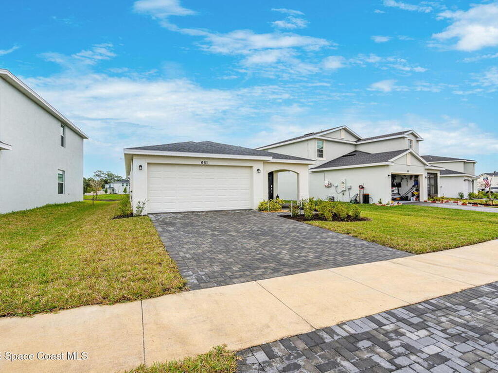 661 Papillon Street, Palm Bay, FL 32908