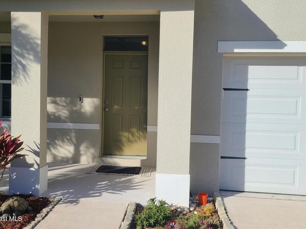 4282 Starling Place, Mims, FL 32754