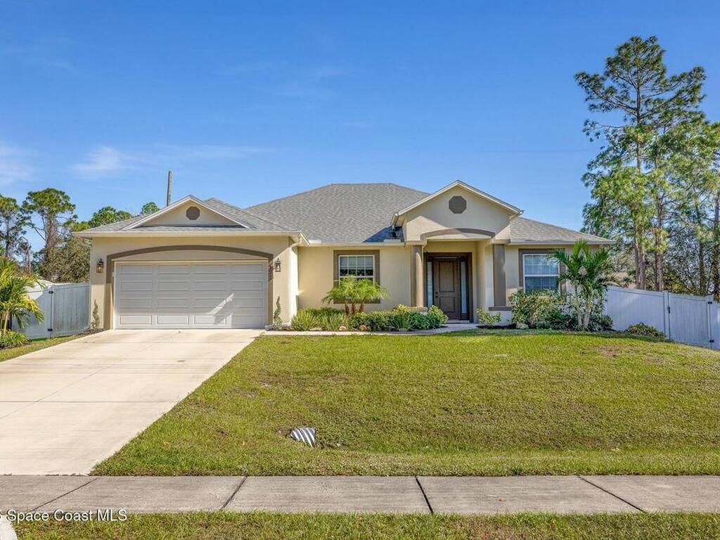171 Hurley Boulevard, Palm Bay, FL 32908