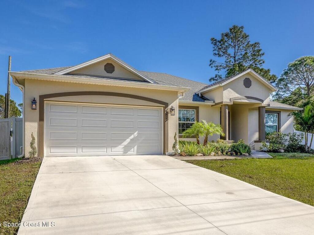 171 Hurley Boulevard, Palm Bay, FL 32908