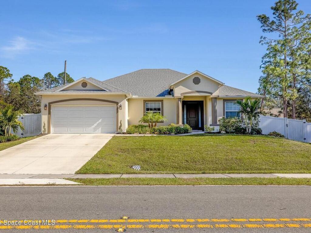 171 Hurley Boulevard, Palm Bay, FL 32908