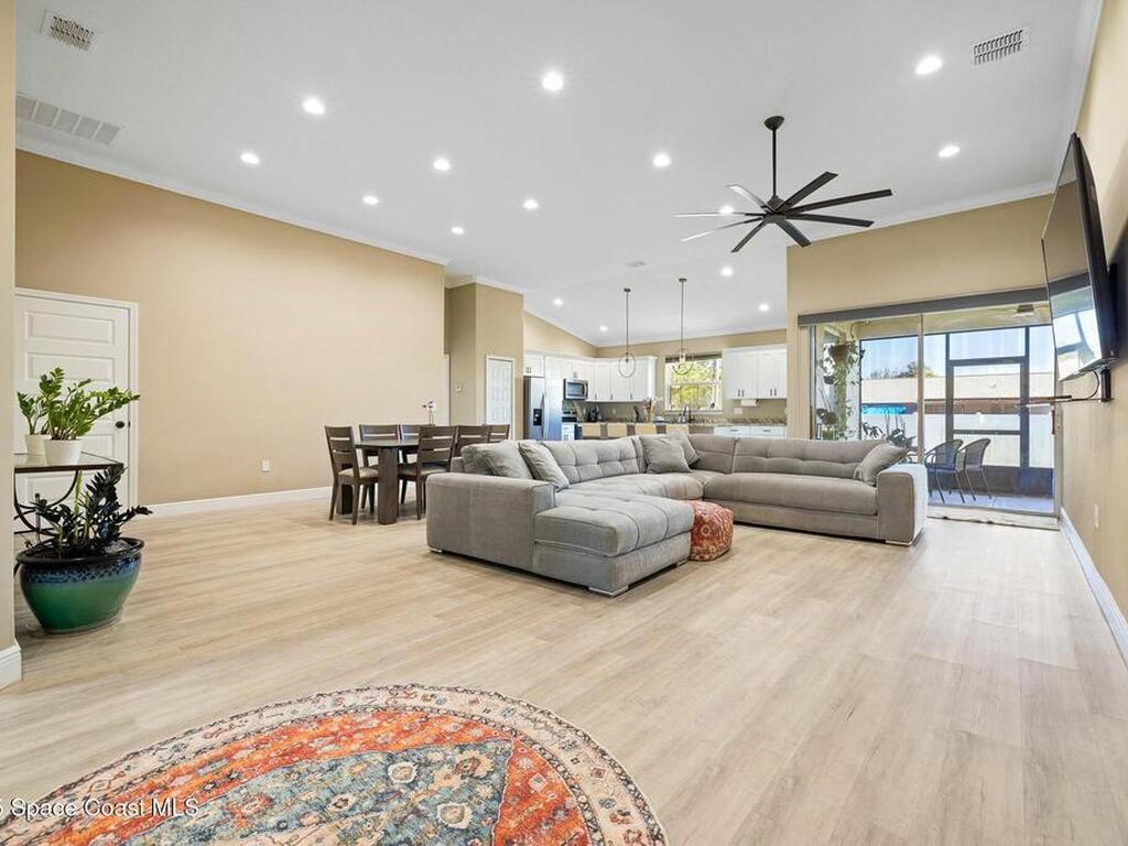 171 Hurley Boulevard, Palm Bay, FL 32908