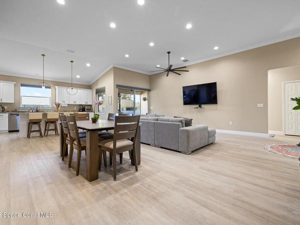 171 Hurley Boulevard, Palm Bay, FL 32908