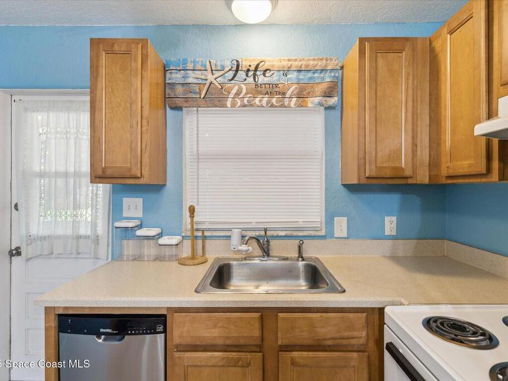236 Woodland Avenue, Cocoa Beach, FL 32931