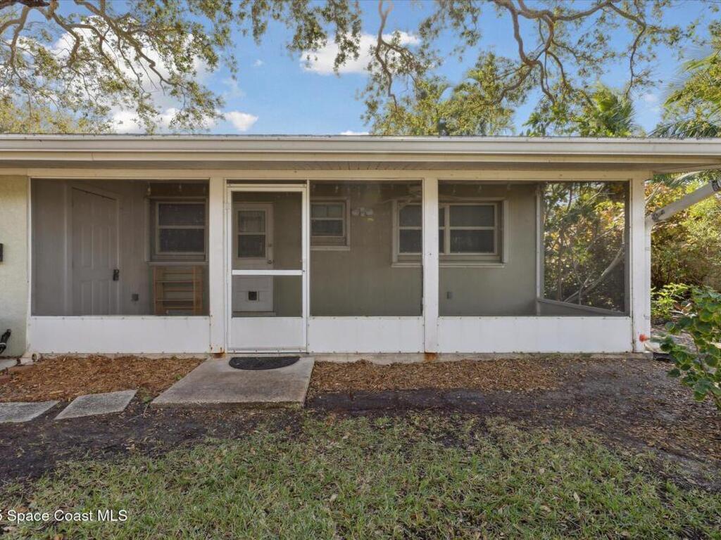 236 Woodland Avenue, Cocoa Beach, FL 32931