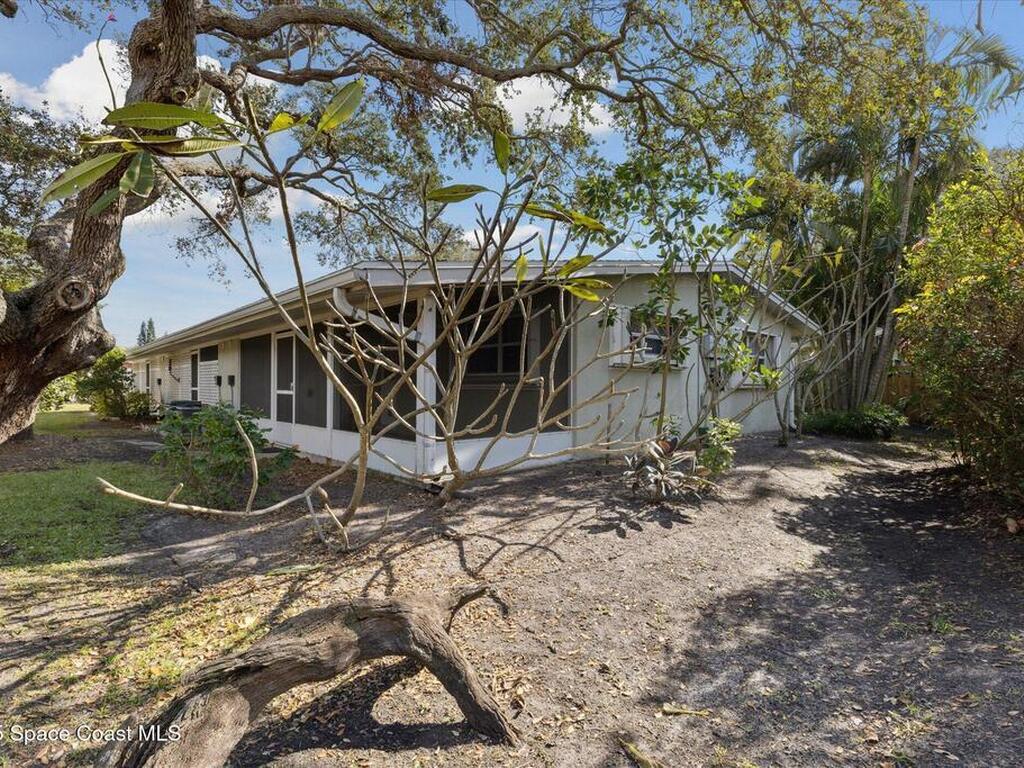 236 Woodland Avenue, Cocoa Beach, FL 32931