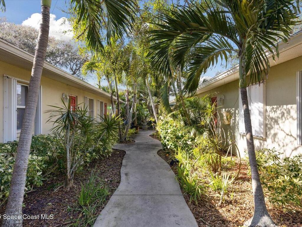 236 Woodland Avenue, Cocoa Beach, FL 32931