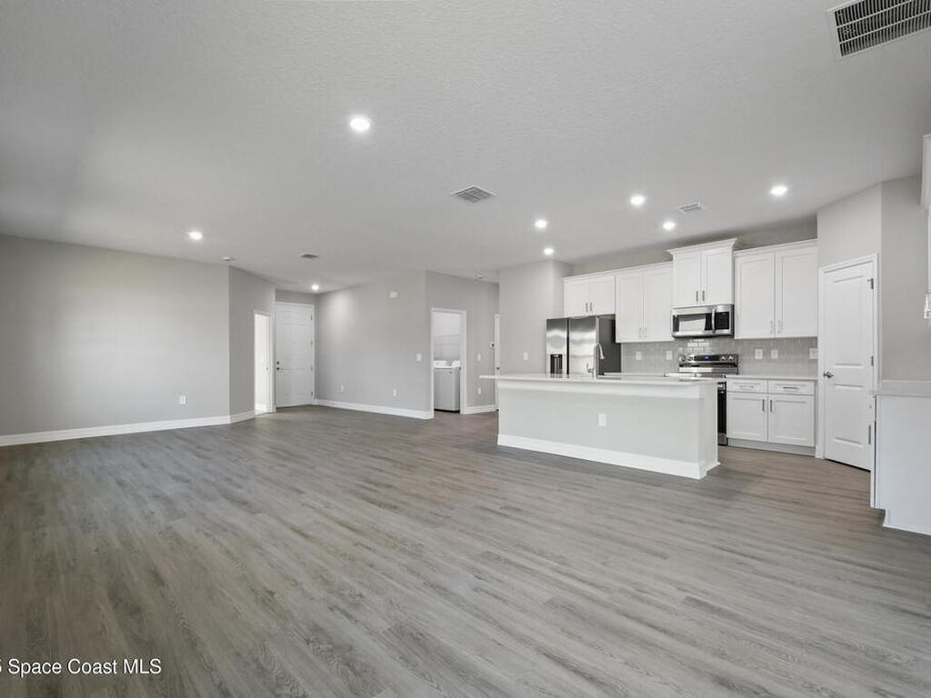 557 Escarole Street, Palm Bay, FL 32909