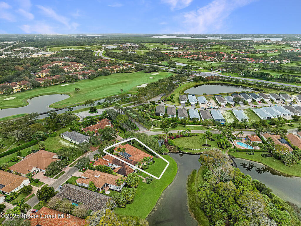 2234 Falls Circle, Vero Beach, FL 32967