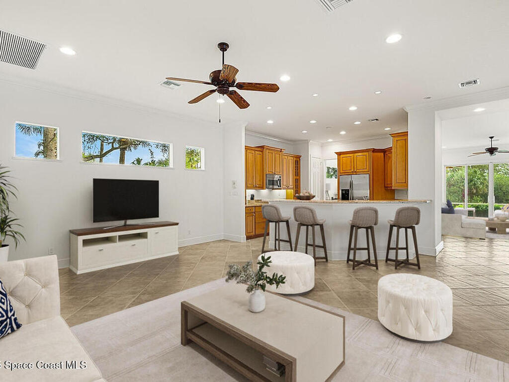 2234 Falls Circle, Vero Beach, FL 32967