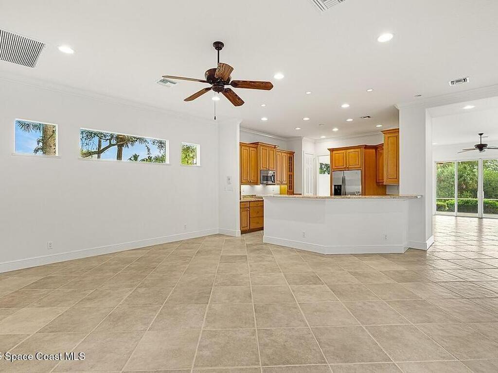 2234 Falls Circle, Vero Beach, FL 32967
