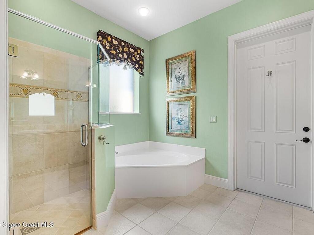 2234 Falls Circle, Vero Beach, FL 32967
