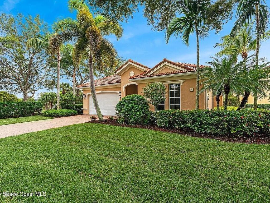 2234 Falls Circle, Vero Beach, FL 32967