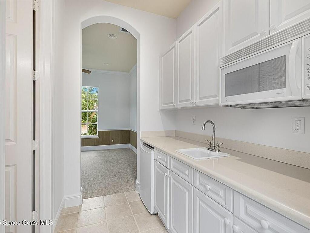 2234 Falls Circle, Vero Beach, FL 32967