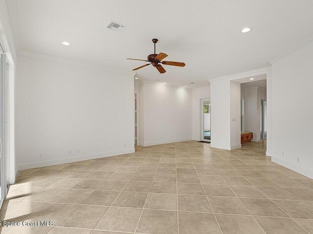 2234 Falls Circle, Vero Beach, FL 32967