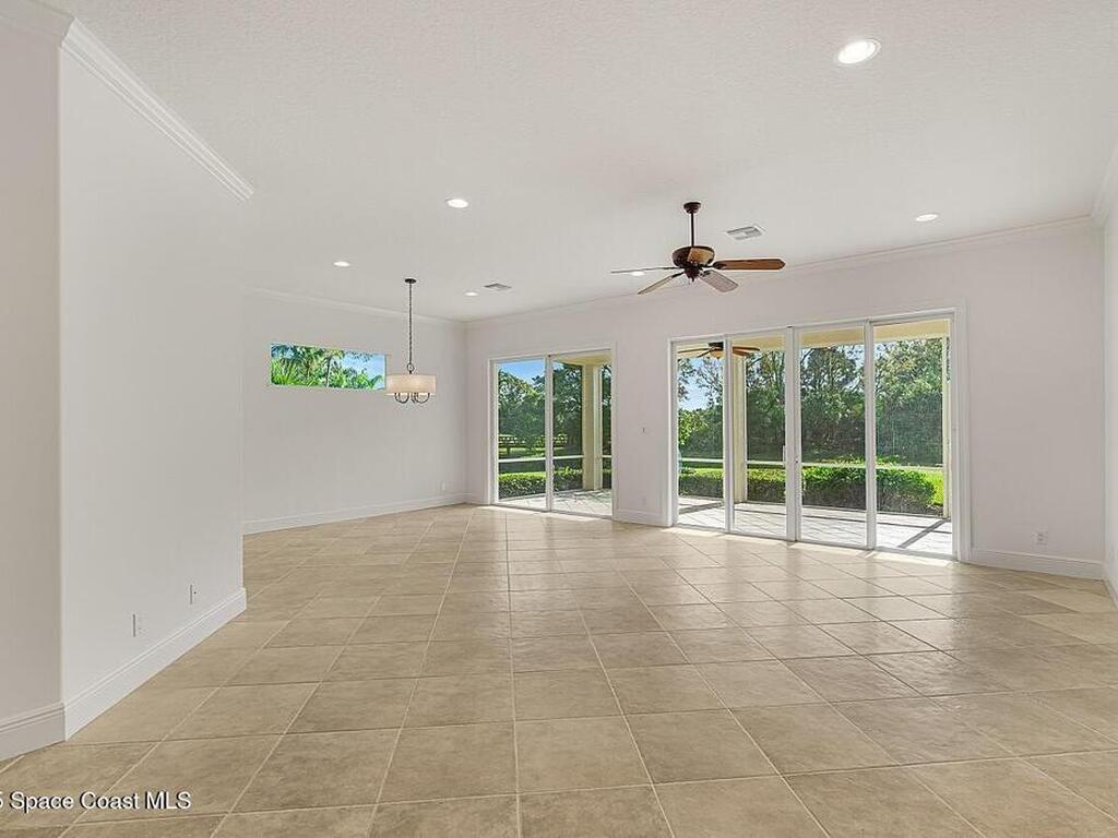 2234 Falls Circle, Vero Beach, FL 32967