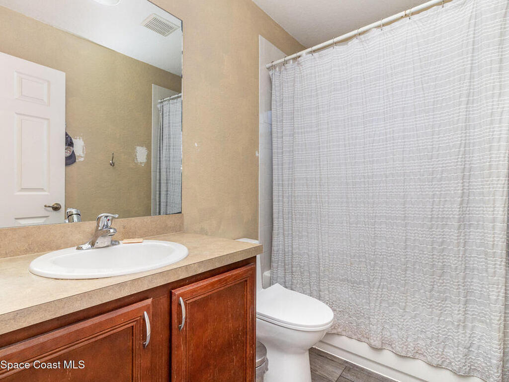 573 Lafayette Street, Palm Bay, FL 32908