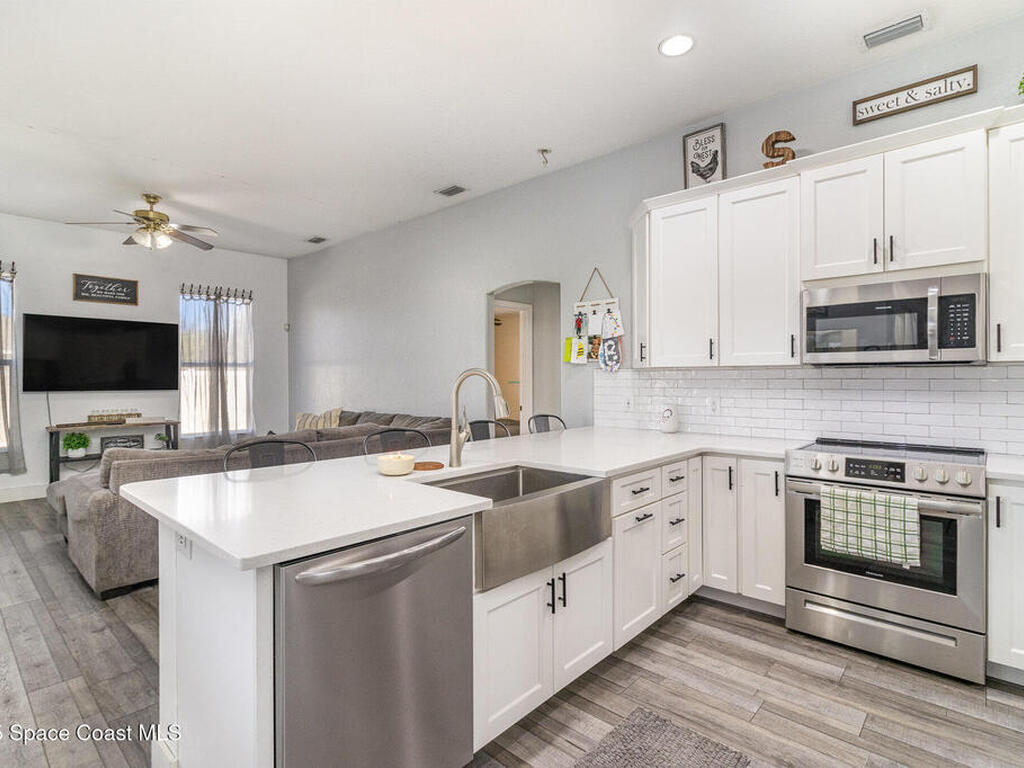 573 Lafayette Street, Palm Bay, FL 32908