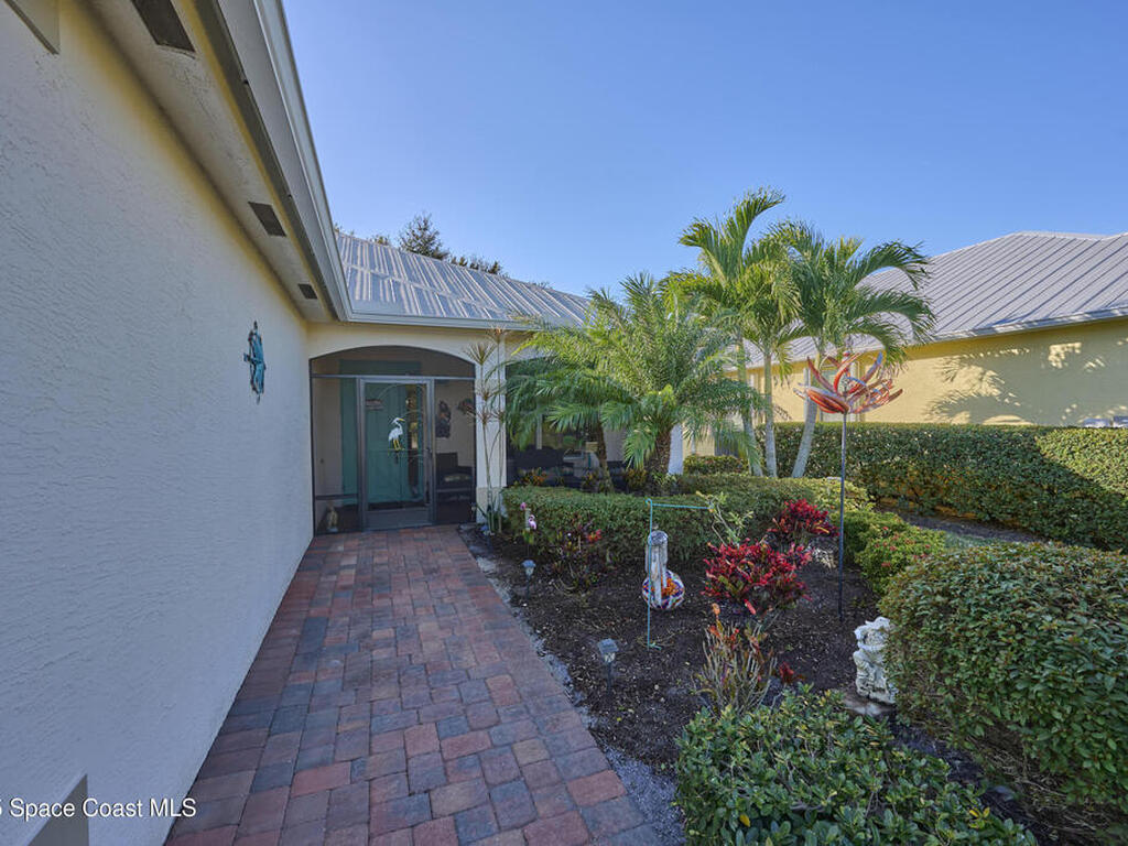 443 11th Square, Vero Beach, FL 32962