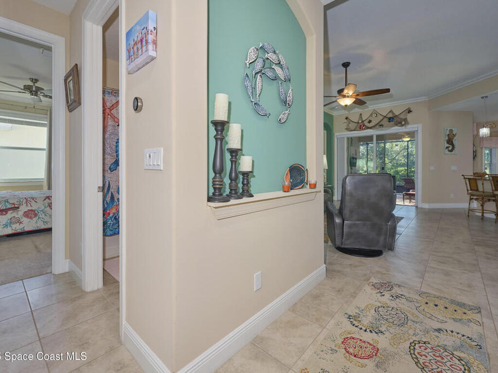 443 11th Square, Vero Beach, FL 32962