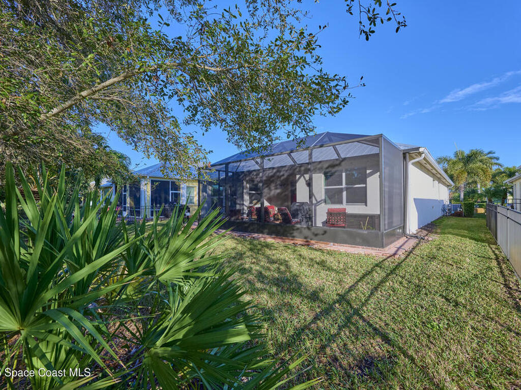 443 11th Square, Vero Beach, FL 32962