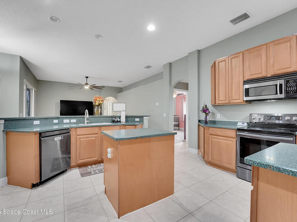 101 Brandy Creek Circle, Palm Bay, FL 32909