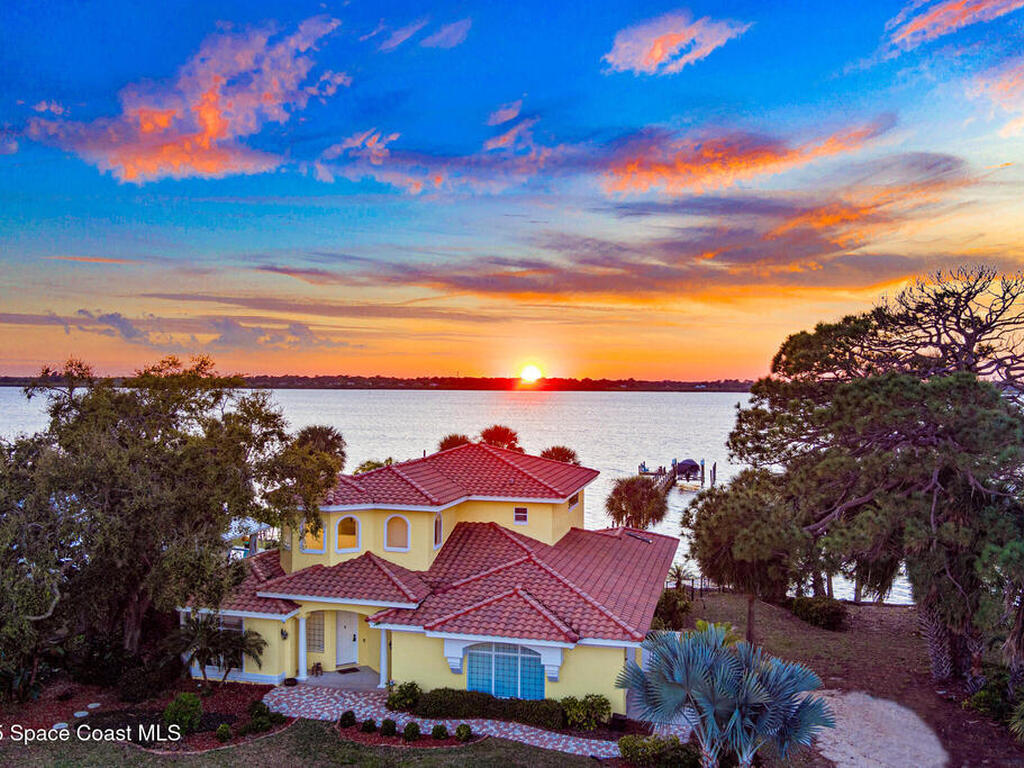 1999 S Misty Harbor Place, Merritt Island, FL 32952