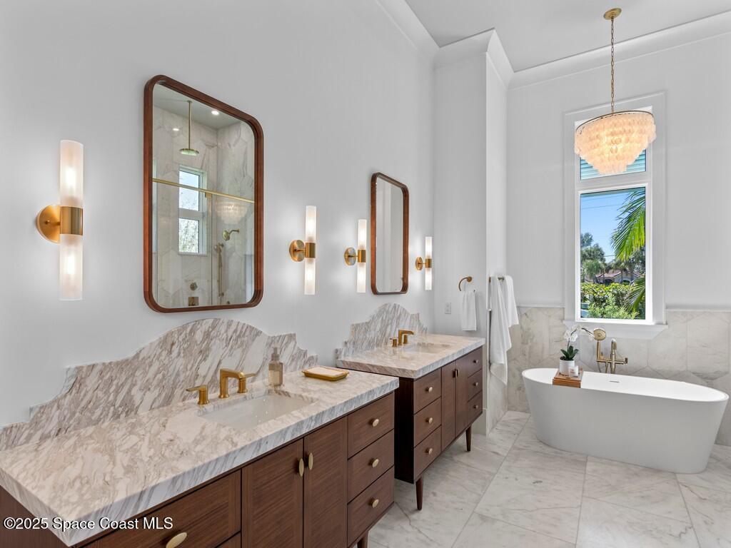 736 Norfolk Pine Lane, Vero Beach, FL 32963