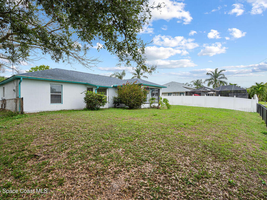 486 Hazel Street, Sebastian, FL 32958