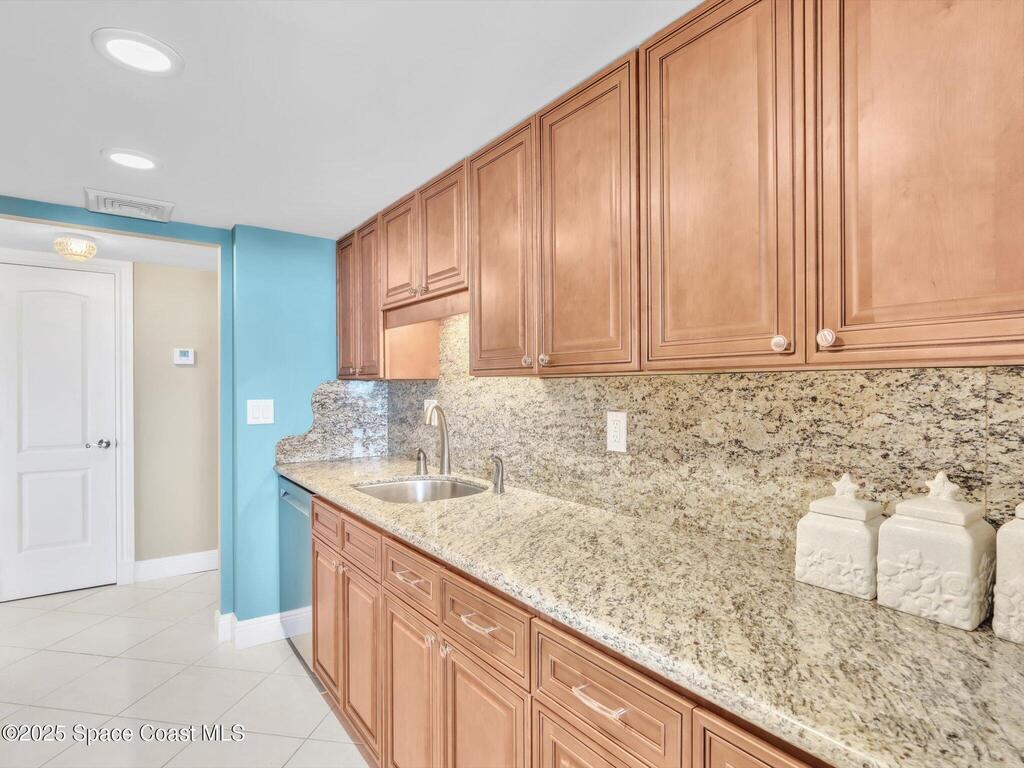 2881 NE 33rd Court, Fort Lauderdale, FL 33306