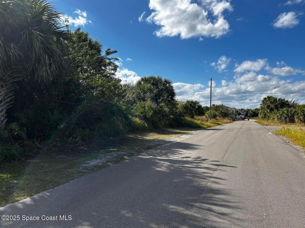 572 Lambert Street, Palm Bay, FL 32908