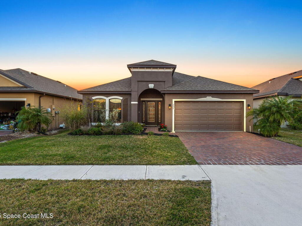 280 Wiregrass Avenue, West Melbourne, FL 32904