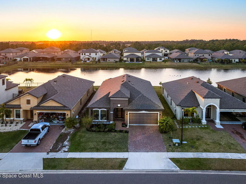 280 Wiregrass Avenue, West Melbourne, FL 32904