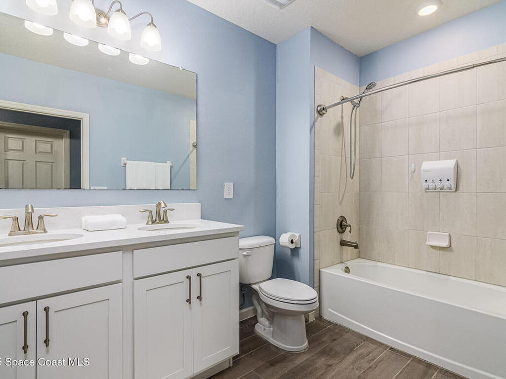 280 Wiregrass Avenue, West Melbourne, FL 32904